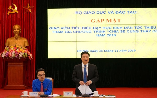 Bộ GD-ĐT gặp mặt 63 thầy cô giảng dạy cho học sinh người dân tộc thiểu số