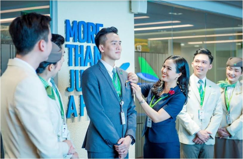 Hành trình chạm tới huy hiệu cánh bay (Kì I): Niềm tự hào của riêng tiếp viên hàng không Bamboo Airways