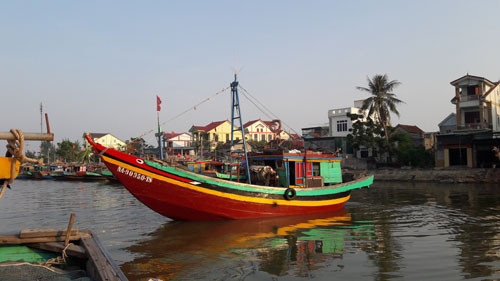 Nghệ An: Nhiều tàu cá “nằm bờ” vì đánh bắt không hiệu quả