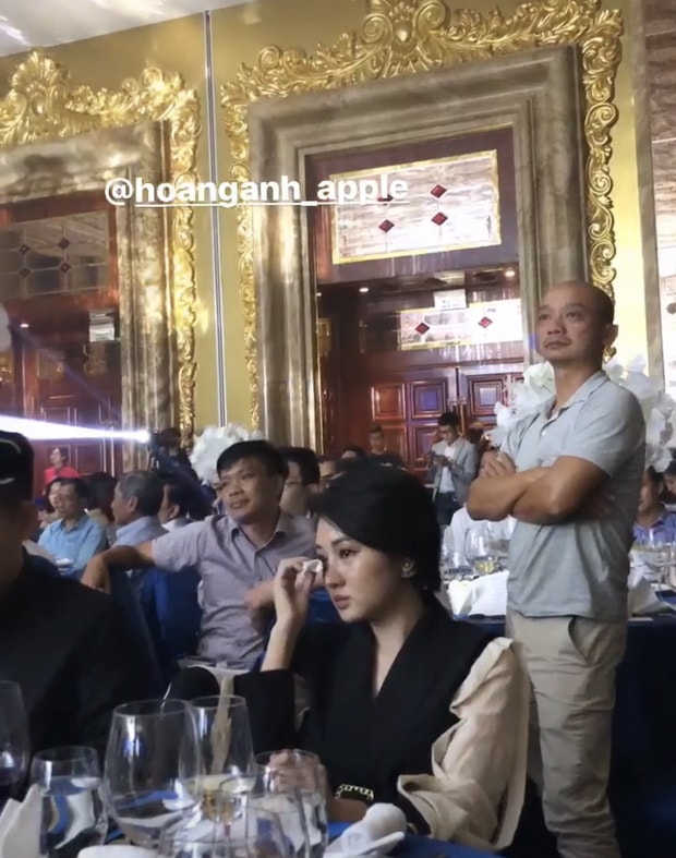 Bảo Thy Hoàng Anh Apple 1