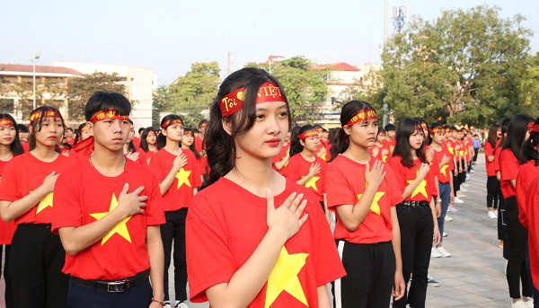 1.200 hội viên, thanh niên xếp hình Tổ quốc ở Điện Biên