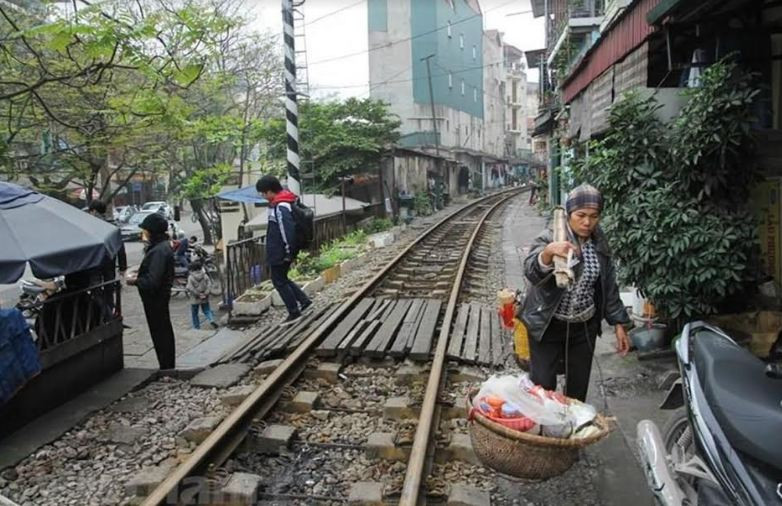 Nam Định: Tăng cường giải pháp làm hàng rào, đường gom để xóa lối đi tự mở qua đường sắt