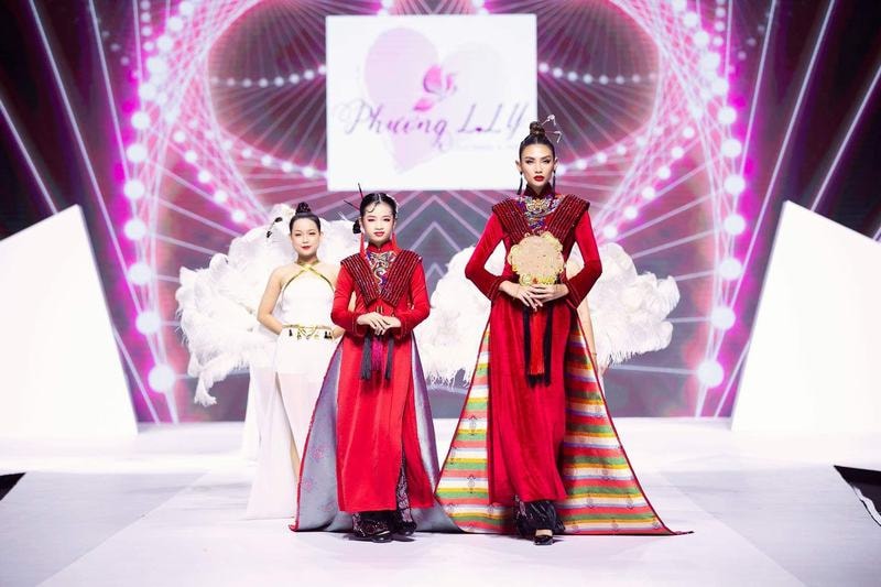 NTK Phương Hồ cùng BST “Vũ điệu Á Đông” bùng nổ tại show diễn Asian Kids Fashion Week 2020 