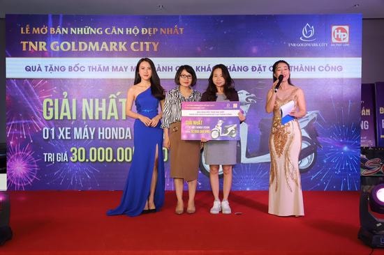 Hiếm nguồn cung căn hộ cao cấp, TNR Goldmark City “đắt” khách