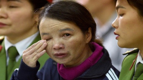 Mẹ nữ sinh giao gà ở Điện Biên và đồng phạm hầu tòa