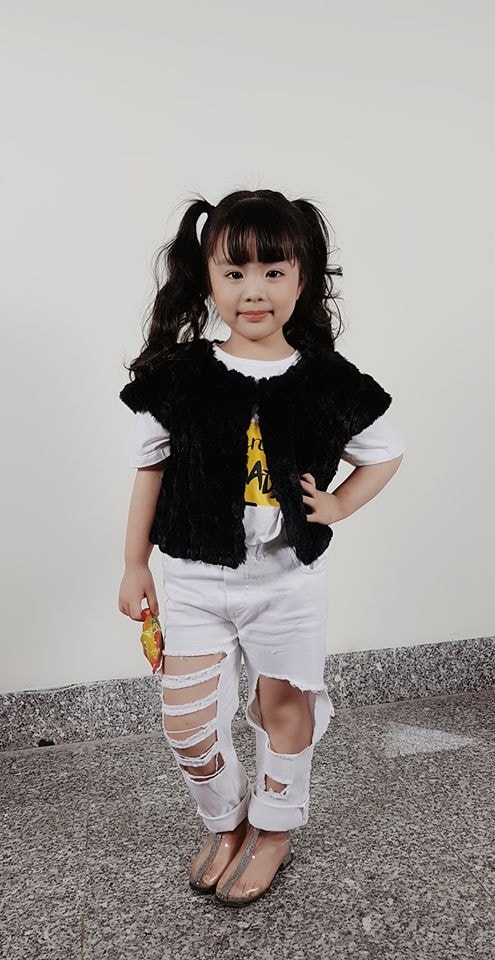 diễn viên nhỏ tuổi nhất Hoa hồng trên ngực trái 4