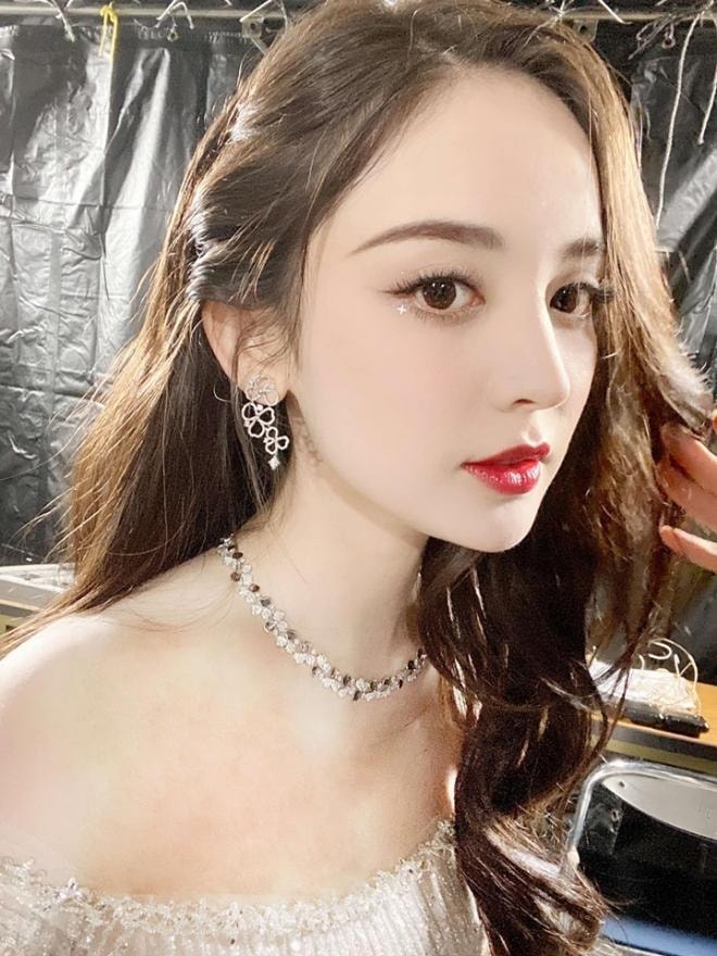 Thảm đỏ Mama 2019 4