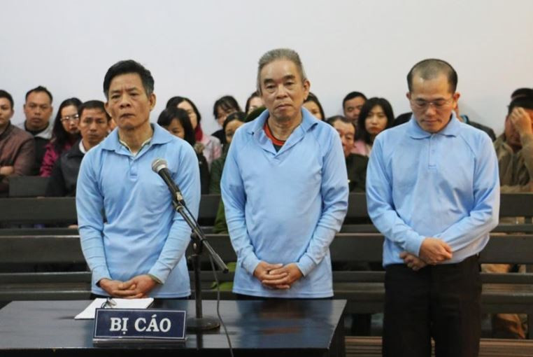 Tử tù Vũ Việt Hùng tiếp tục bị tuyên án 7 năm tù 