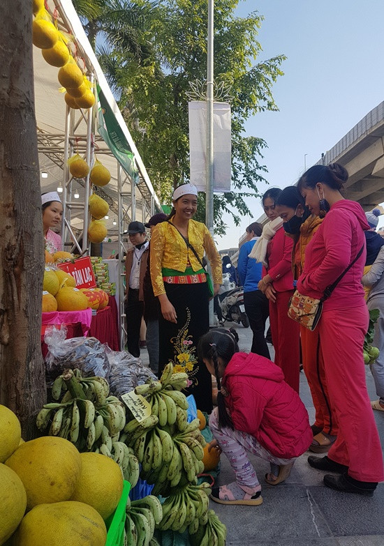 Tuần lễ nông sản, thực phẩm tỉnh Hoà Bình tại hệ thống Co.opmart khu vực Hà Nội