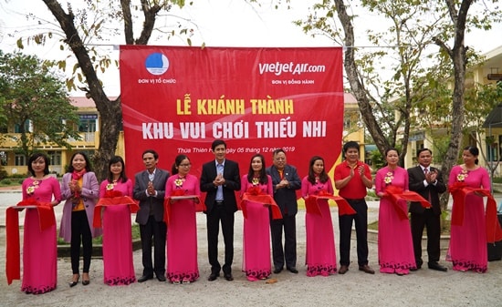 Vietjet tri ân bậc tiền nhân của đất nước