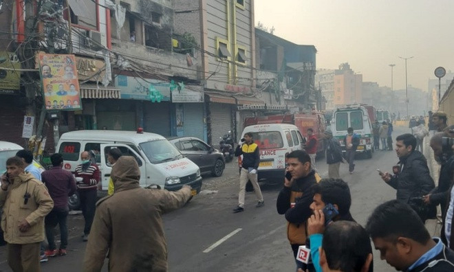  Ấn Độ: Cháy nhà máy ở New Delhi, ít nhất 43 người chết
