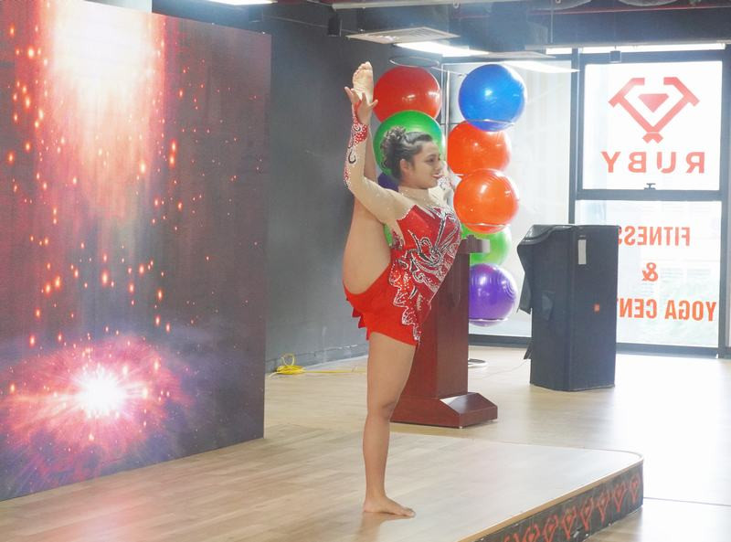 Ra mắt Học viện Thể thao toàn cầu: Nữ hoàng Yoga Anjali truyền lửa tinh thần Yoga
