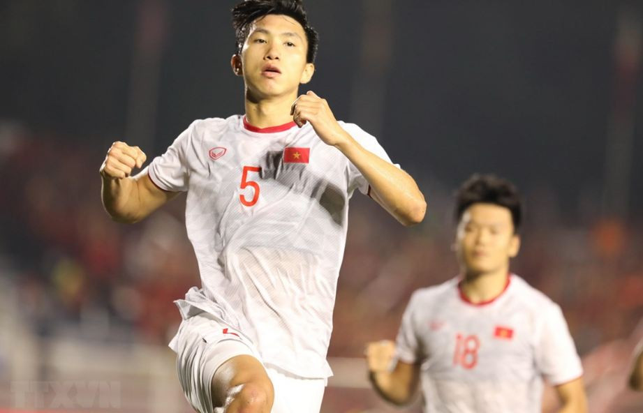 Trợ lý Lee Young Jin: Bóng đá Việt Nam sẽ tiếp tục được nâng lên ở tầm cao mới