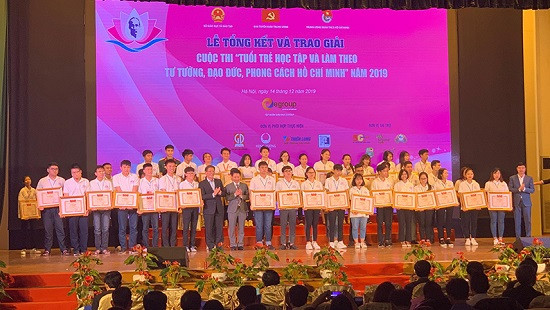 Trao giải Cuộc thi “Tuổi trẻ học tập và làm theo tư tưởng, đạo đức, phong cách Hồ Chí Minh”