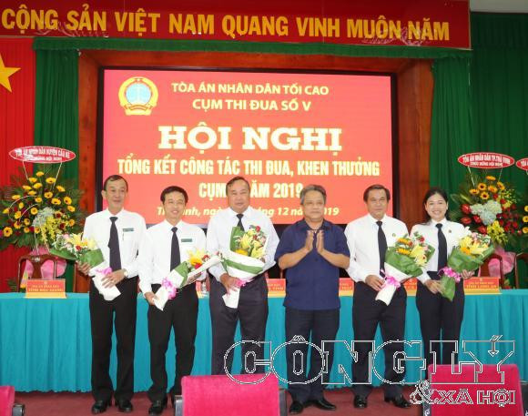 anh-2-1-w2500-h1972.jpg