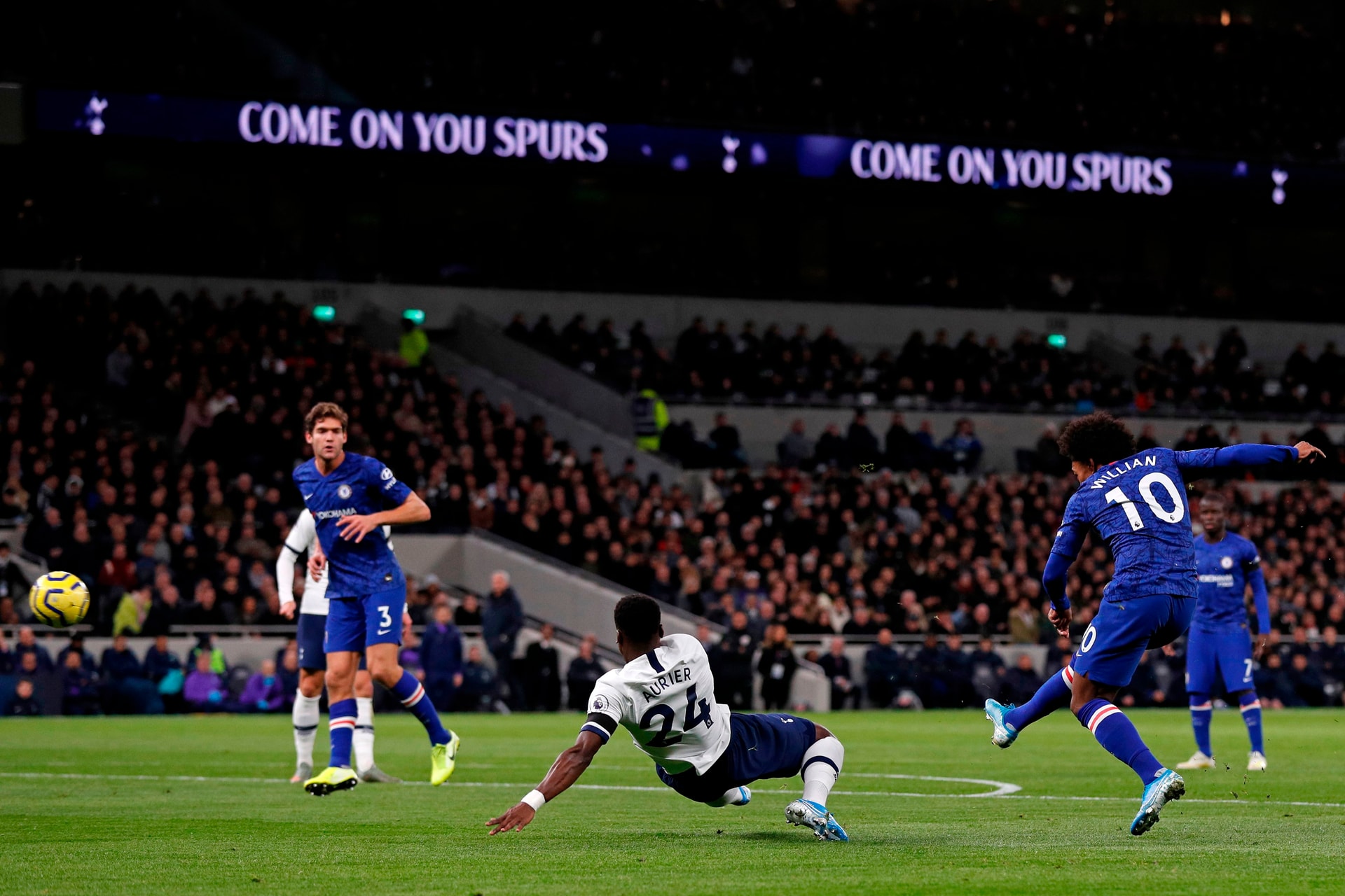 Lampard trên đường thành “Người đặc biệt” ở Stamford Bridge