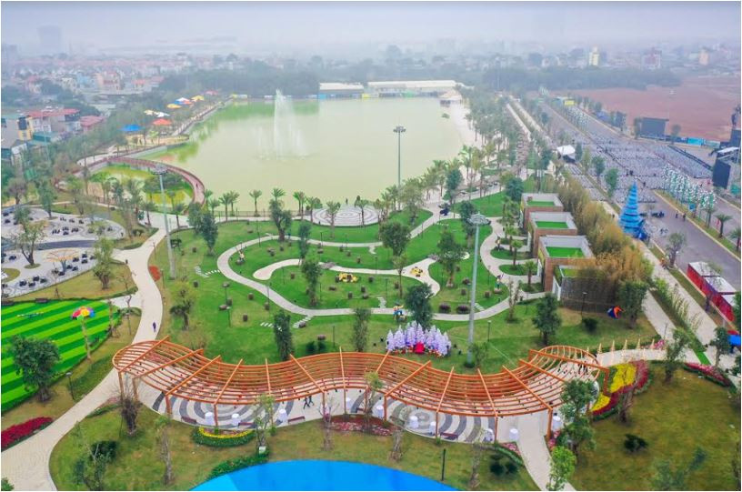 Mỹ Tâm, Tùng Dương diễn “cực sung” tại công viên thể thao lớn nhất Đông Nam Á