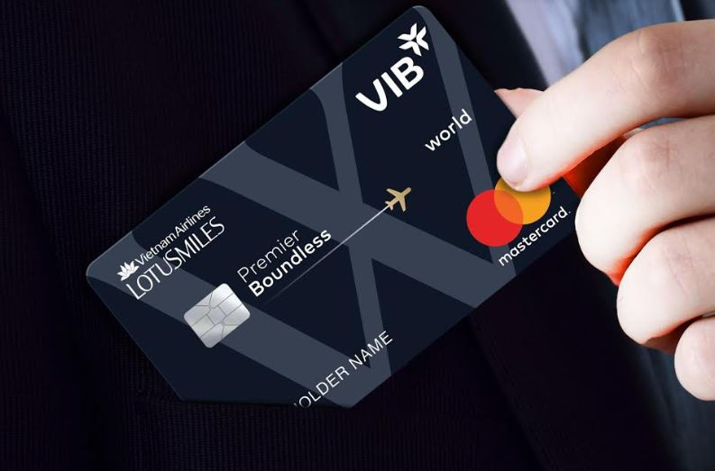 Thẻ đồng thương hiệu đặc quyền – chiến lược mới của hãng bay và ngân hàng