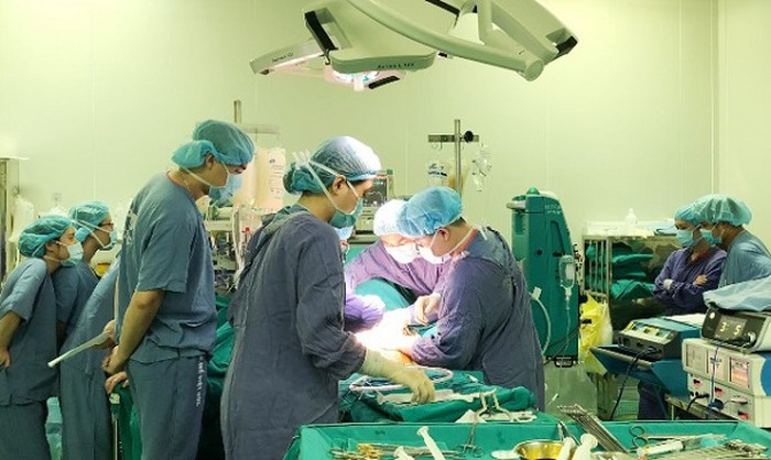 Việt Nam lần đầu thực hiện 2 ca ghép gan, phổi cho 1 bệnh nhân