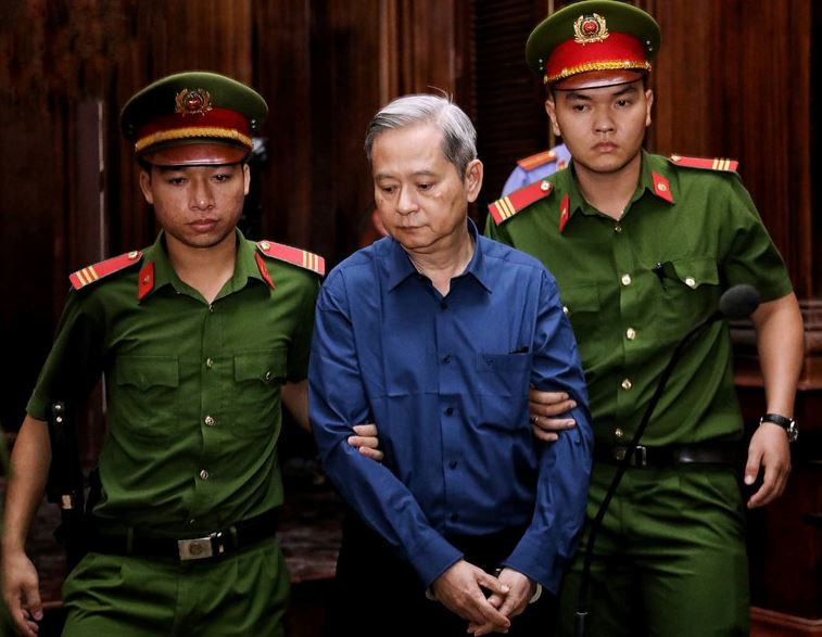 Nguyễn Hữu Tín cùng 4 đồng phạm hầu tòa