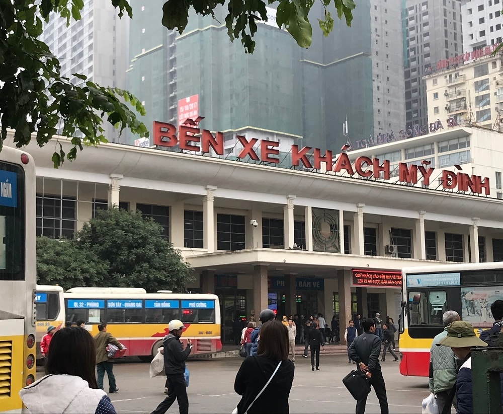 xe-khach-my-dinh-chuan-w1000-h822.jpg