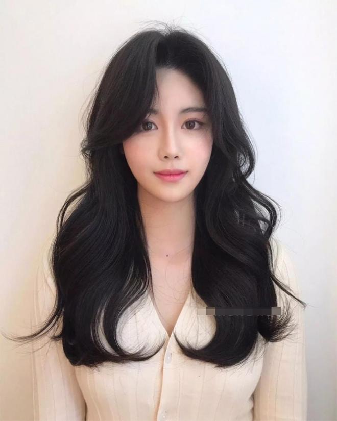 tóc xoăn dài đẹp 11