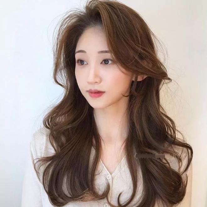tóc xoăn dài đẹp 18