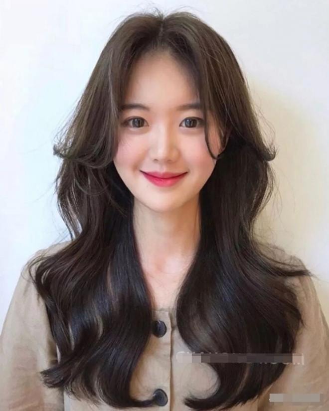 tóc xoăn dài đẹp 7