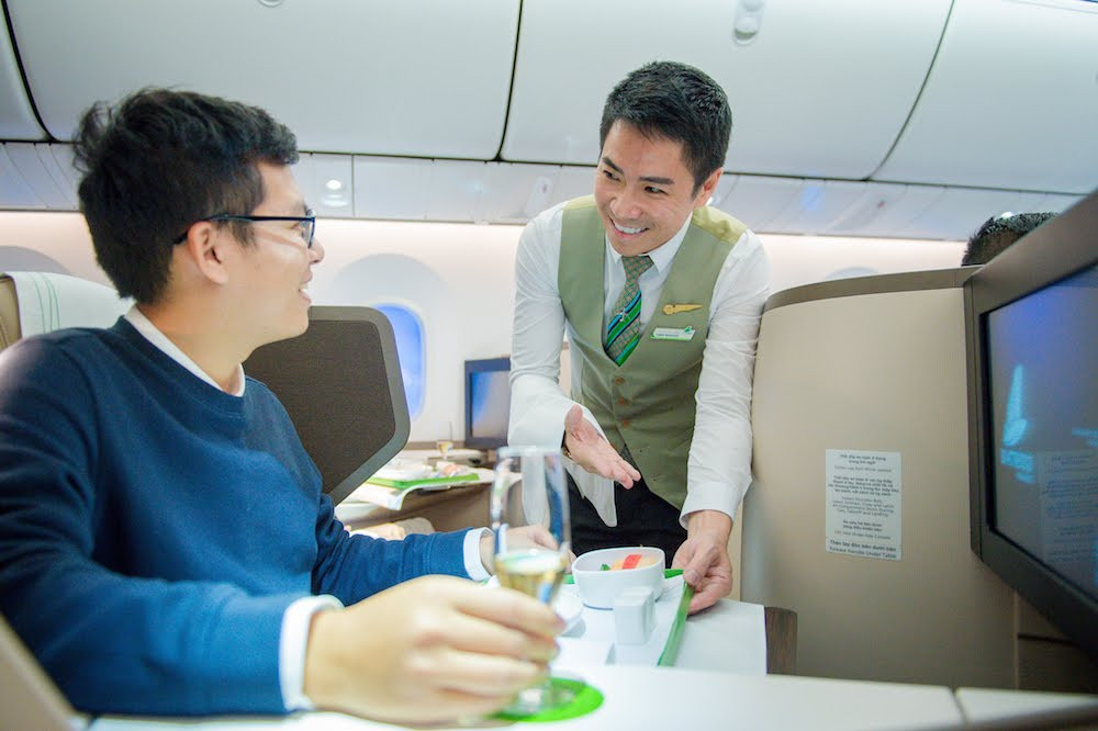 Ấn tượng chuyến bay đầu tiên bằng máy bay Boeing 787-9 Dreamliner của Bamboo Airways