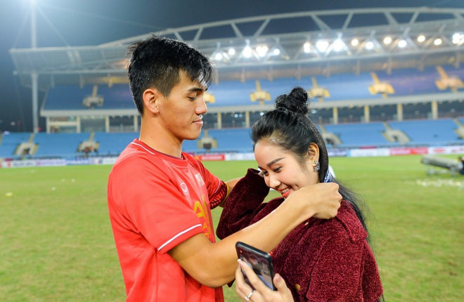 bạn gái cũ Tiến Linh 0