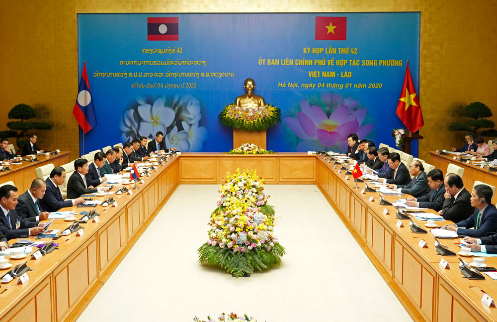 Thủ tướng Lào kết thúc tốt đẹp chuyến thăm, làm việc tại Việt Nam