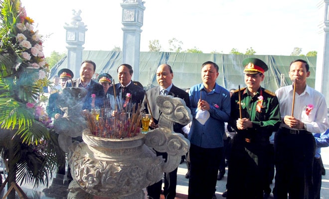 Thủ tướng dự lễ khánh thành công trình tưởng niệm liệt sĩ Núi Quế - Anh Linh Đài