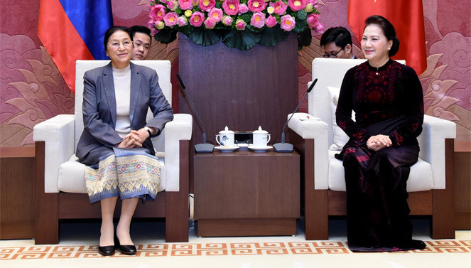 Chủ tịch Quốc hội Nguyễn Thị Kim Ngân hội kiến Chủ tịch Quốc hội Lào