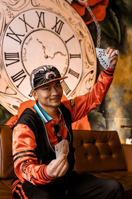 Tuấn Hưng tổ chức off fan cho ‘Vua poker’ Quí Nguyễn
