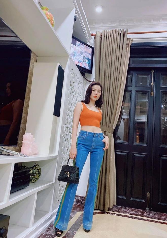 Lệ Quyên diện áo crop-top, tự tin khoe eo con kiến ở tuổi 39 0