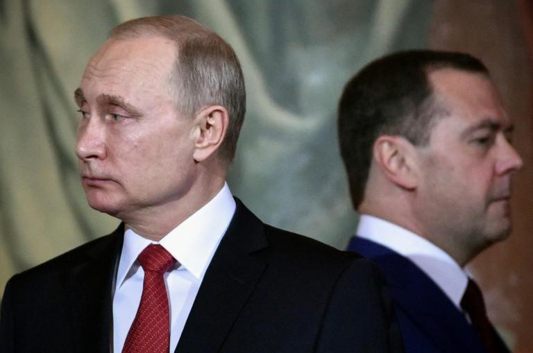 Thủ tướng Nga bất ngờ từ chức sau khi ông Putin kêu gọi cải cách