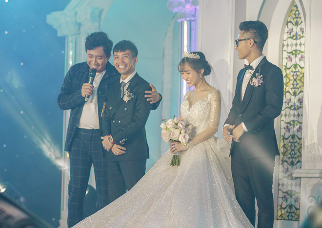 đám cưới của con gái Minh nhựa 0