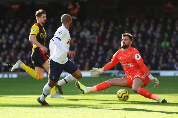 Vòng 23 Ngoại hạng Anh: Chelsea gục ngã, Tottenham chia điểm với Watford