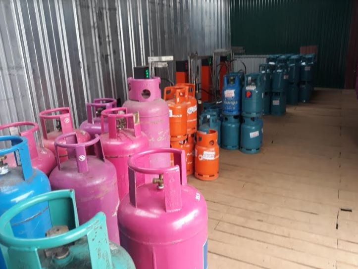 Phát hiện một cơ sở sang chiết gas trái phép quy mô lớn