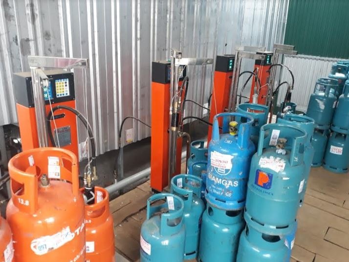 Phát hiện một cơ sở sang chiết gas trái phép quy mô lớn