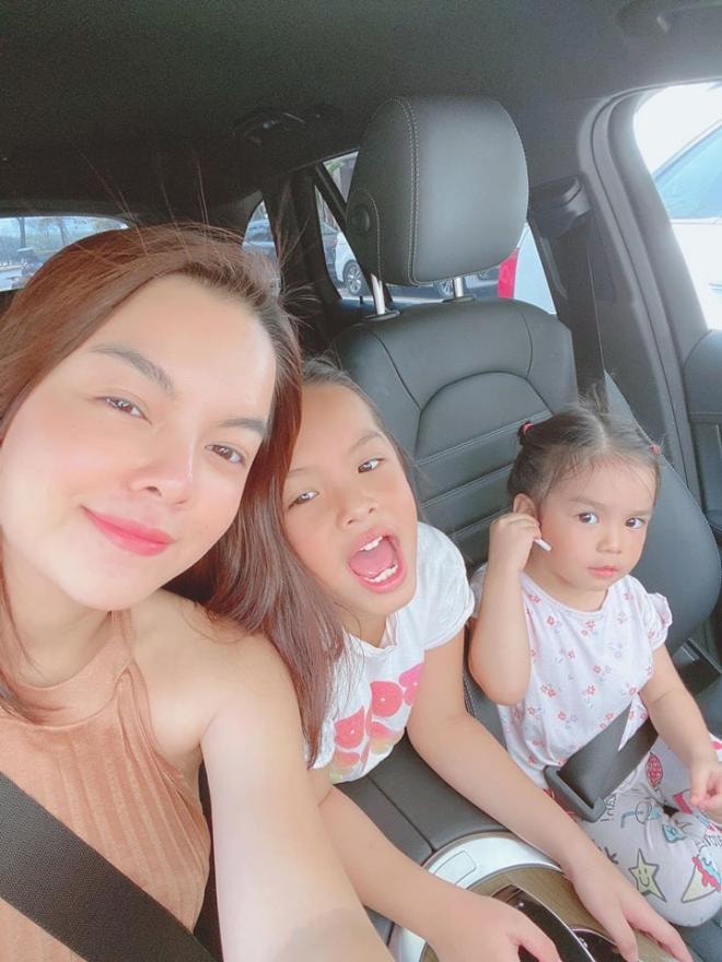 Phạm Quỳnh Anh chia tay hai con gái 0