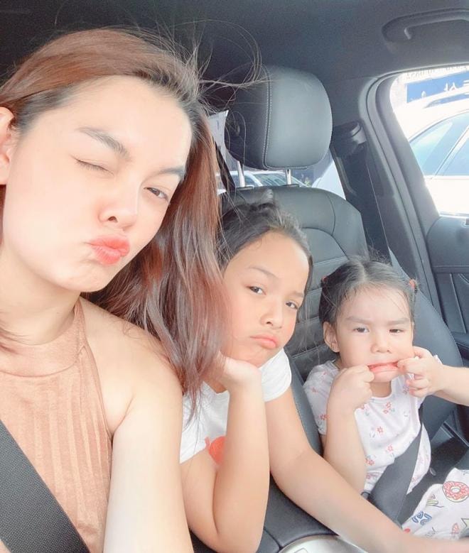 Phạm Quỳnh Anh chia tay hai con gái 1
