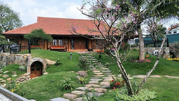 cơ ngơi của nghệ sĩ đóng Táo Quân  0