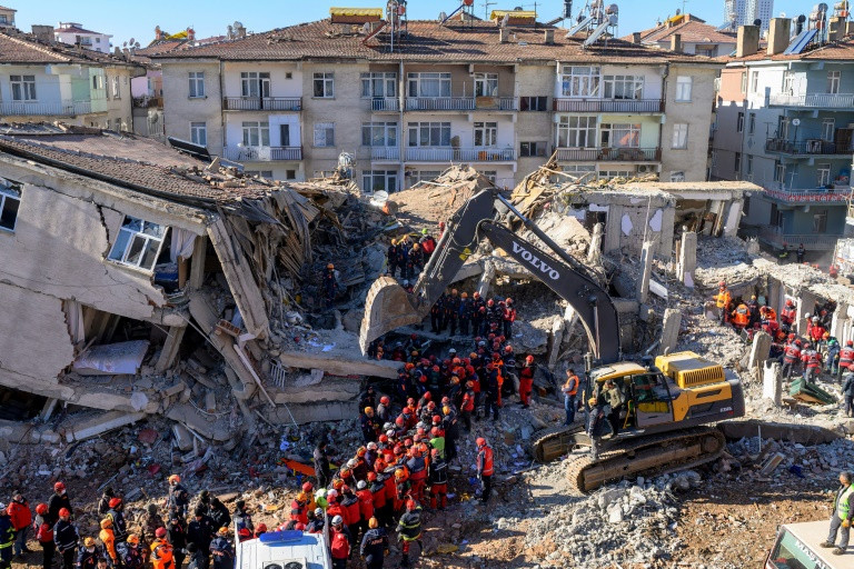 Tin vắn thế giới ngày 27/1: Số nạn nhân thiệt mạng do động đất tại Thổ Nhĩ Kỳ tăng cao