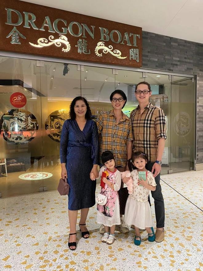 Trang Trần lại bị các chị em Facebook chửi là 'chợ búa mà lấy được chồng đẹp trai' 2 Trang Trần lại bị các chị em Facebook chửi là 'chợ búa mà lấy được chồng đẹp trai' 2