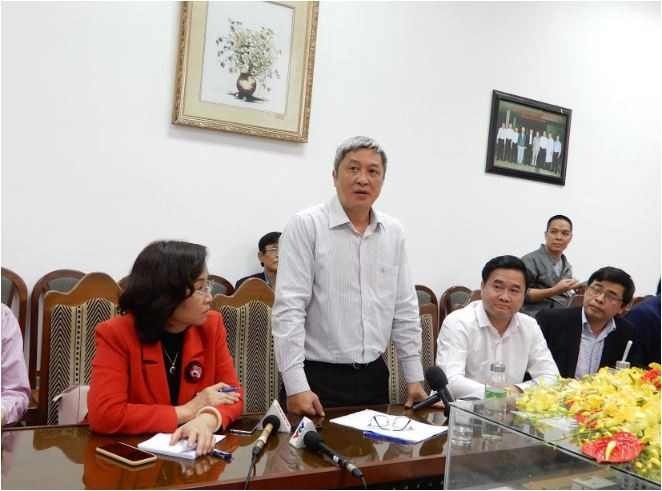 Thứ trưởng Bộ Y tế Nguyễn Trường Sơn kiểm tra công tác phòng chống dịch virus corona tại Đà Nẵng