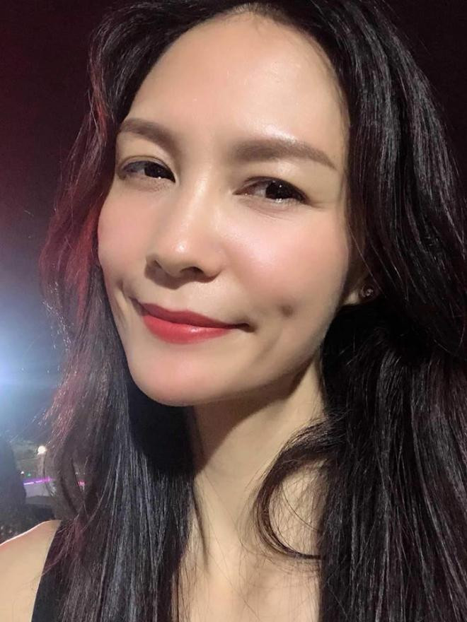 cựu người mẫu Hoàng Hoa 3