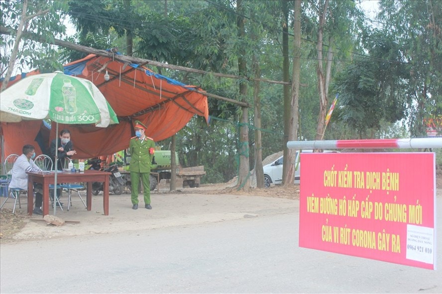 Dịch Covid-19 ngày 15/2: Hà Nội cách ly, theo dõi sức khỏe 480 người