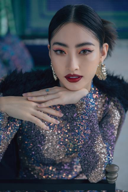 Hoa hậu Lương Thùy Linh – “tắc kè hoa” mới trong làng thời trang Việt