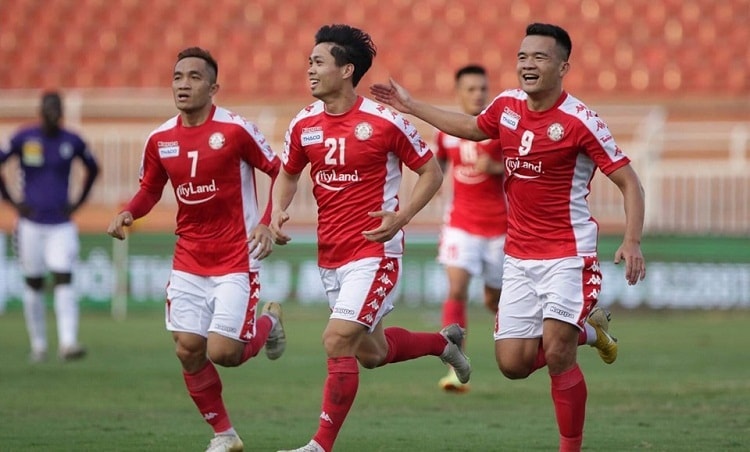 Bùi Tiến Dũng mắc lỗi, Hà Nội FC giành Siêu cúp Quốc gia